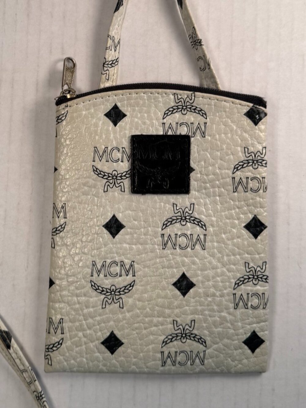 VINTAGE 80'S POUCH - Picture 2 of 5